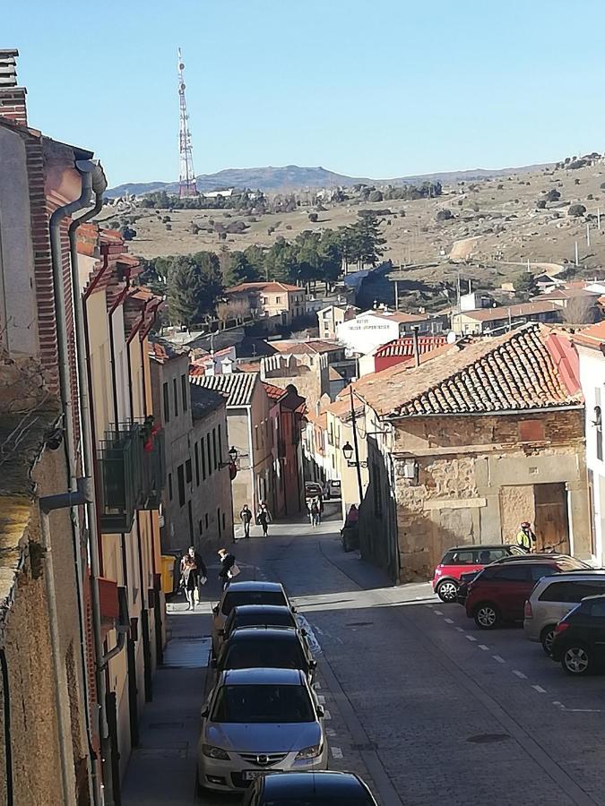 Apartment The Little House Sir Avila